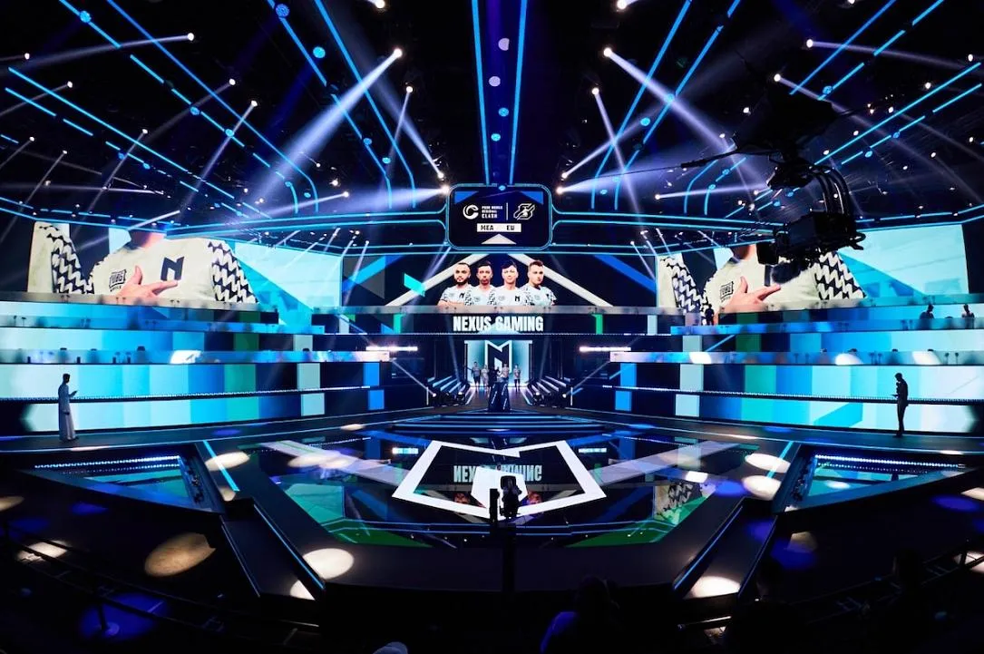 开云体育DOTA2赛事现场观众欢呼